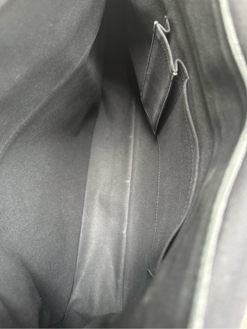 Louis Vuitton Black Damier Graphite Messenger Bag - Picture 5 of 9